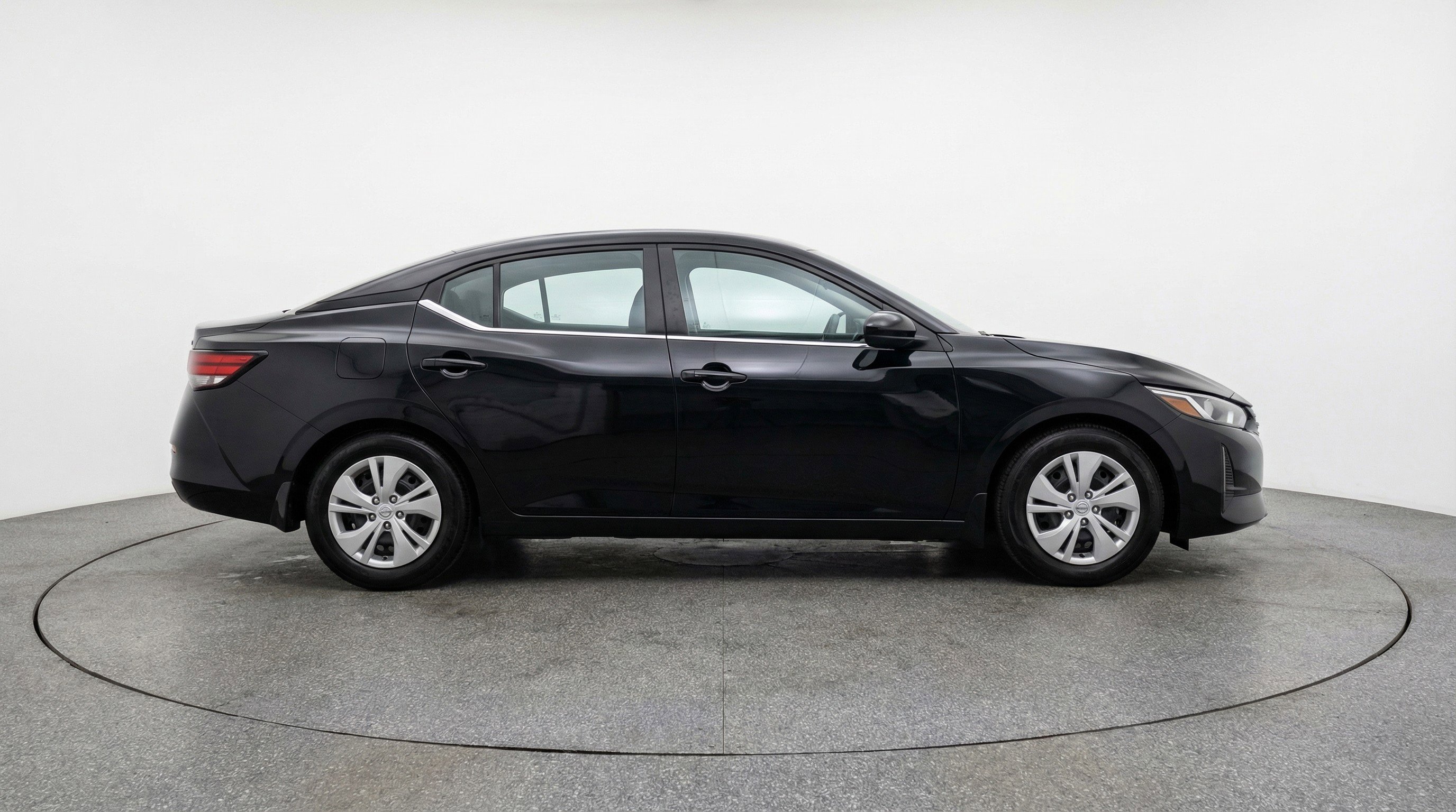 Used 2025 Nissan Sentra S image 11