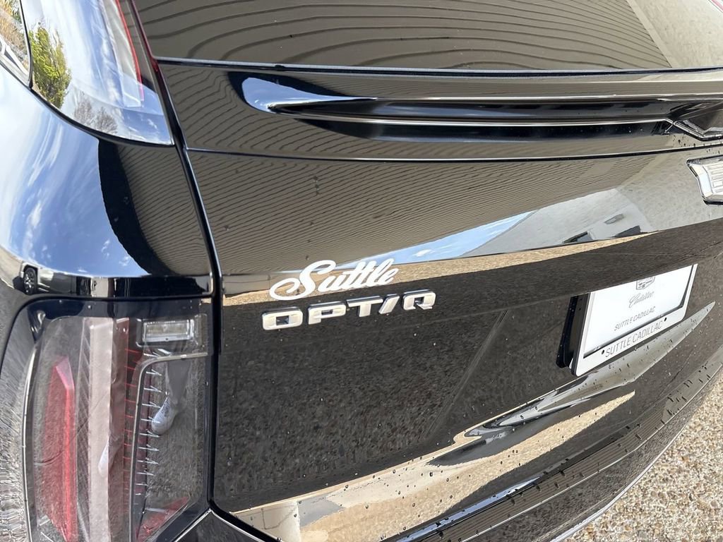 Certified 2025 Cadillac Optiq Luxury 2 w/ LPO, Floor Liner Package image 32