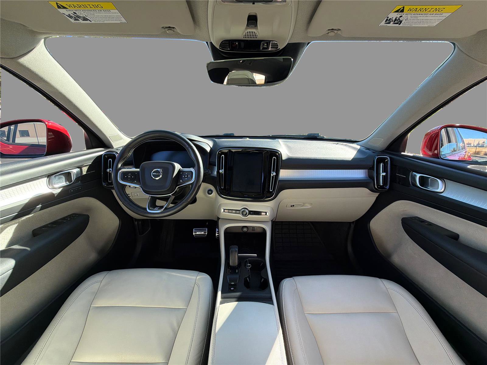 Used 2019 Volvo XC40 T5 Momentum image 16