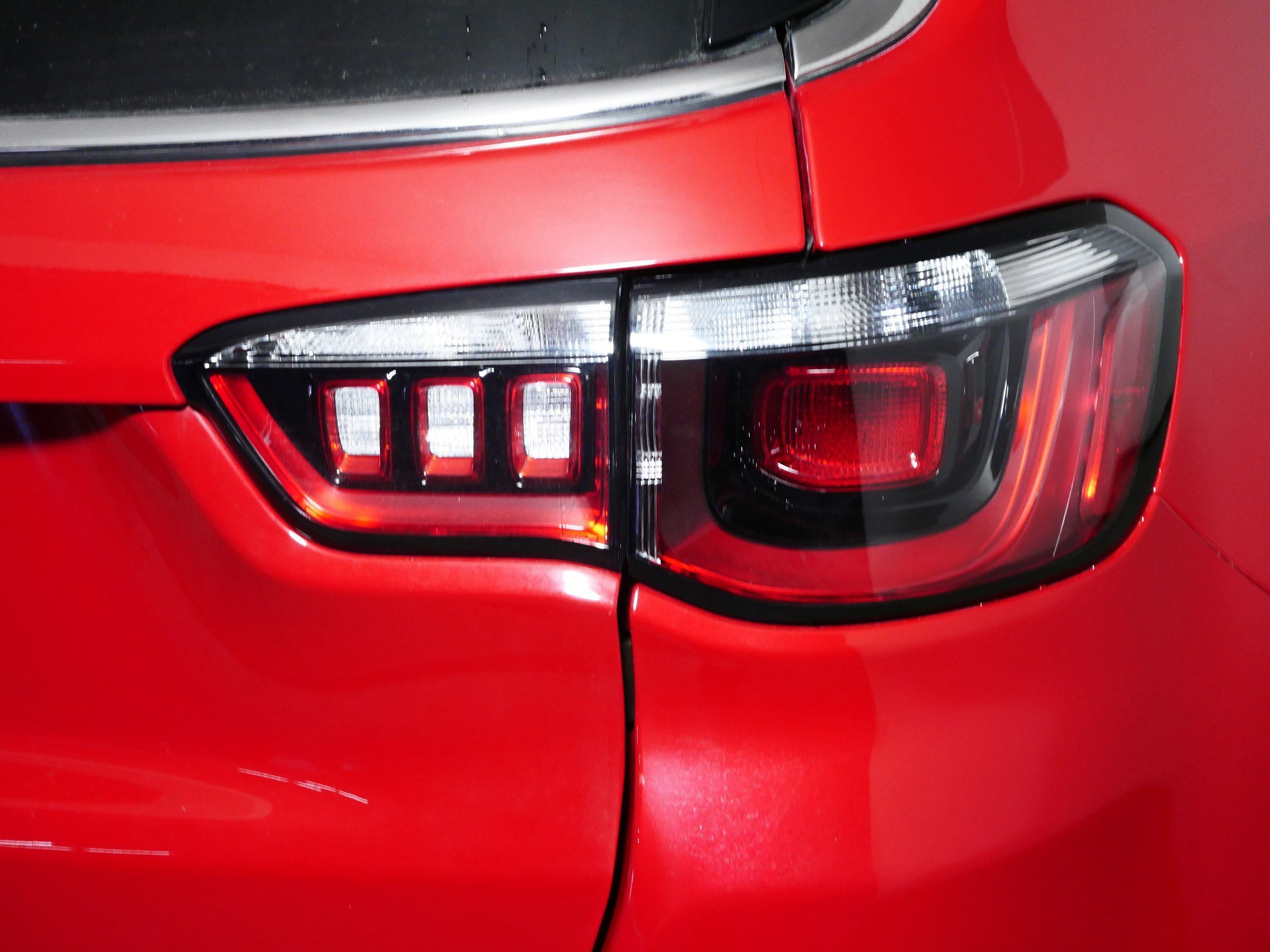 Used 2023 Jeep Compass Sport image 17