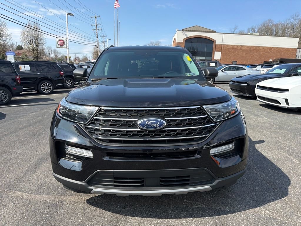 Used 2023 Ford Explorer XLT w/ Equipment Group 202A image 2