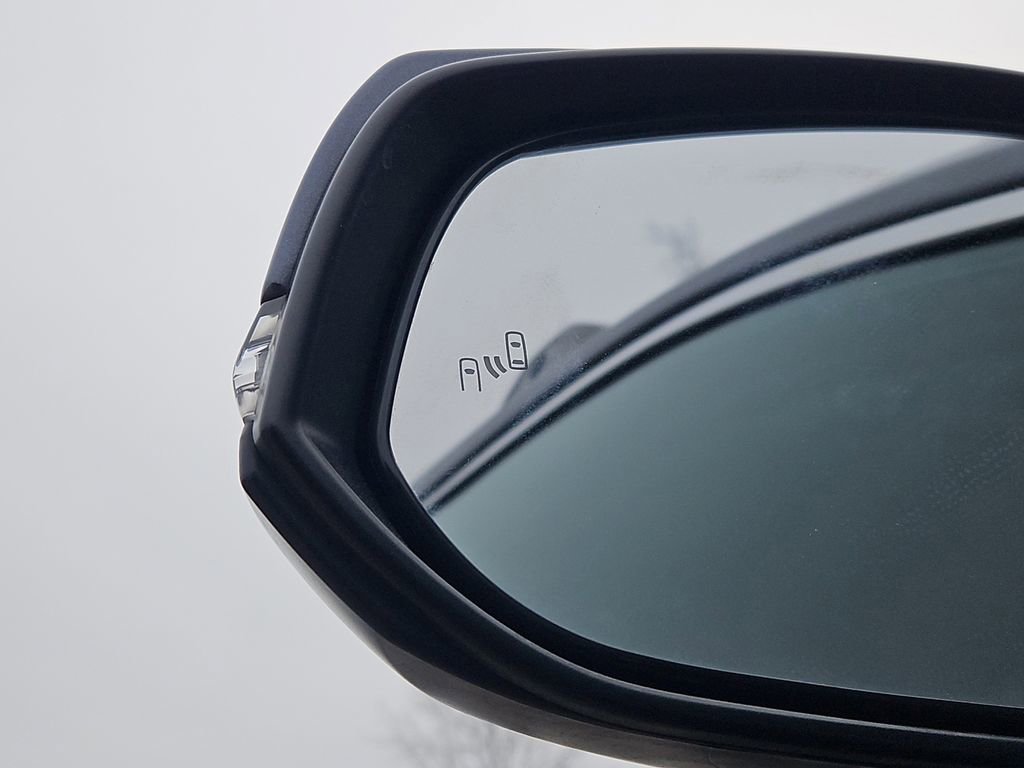 Used 2021 Toyota RAV4 LE image 19