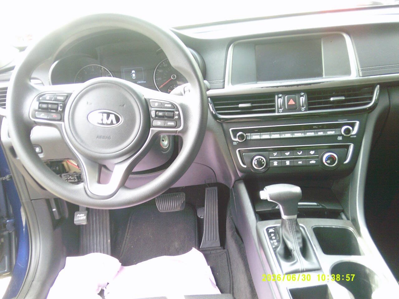 Used 2018 Kia Optima LX FWD image 7