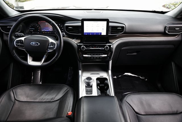 Used 2022 Ford Explorer Limited w/ Equipment Group 301A image 26
