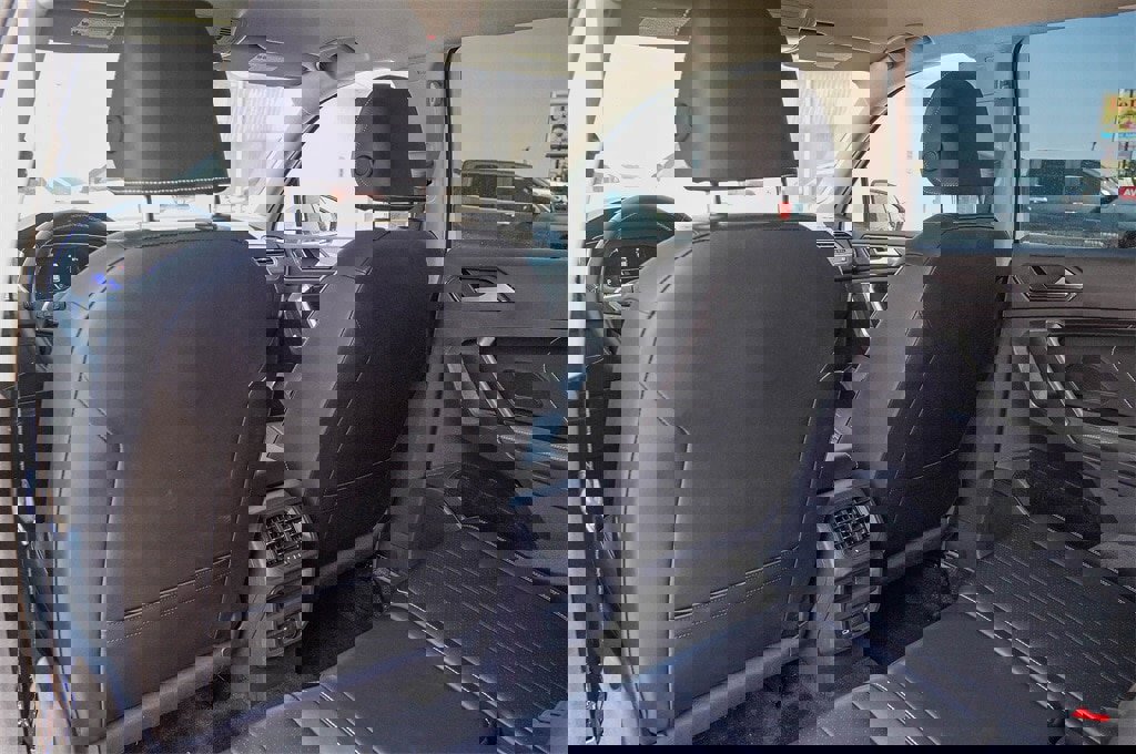 New 2024 Volkswagen Tiguan SE image 29