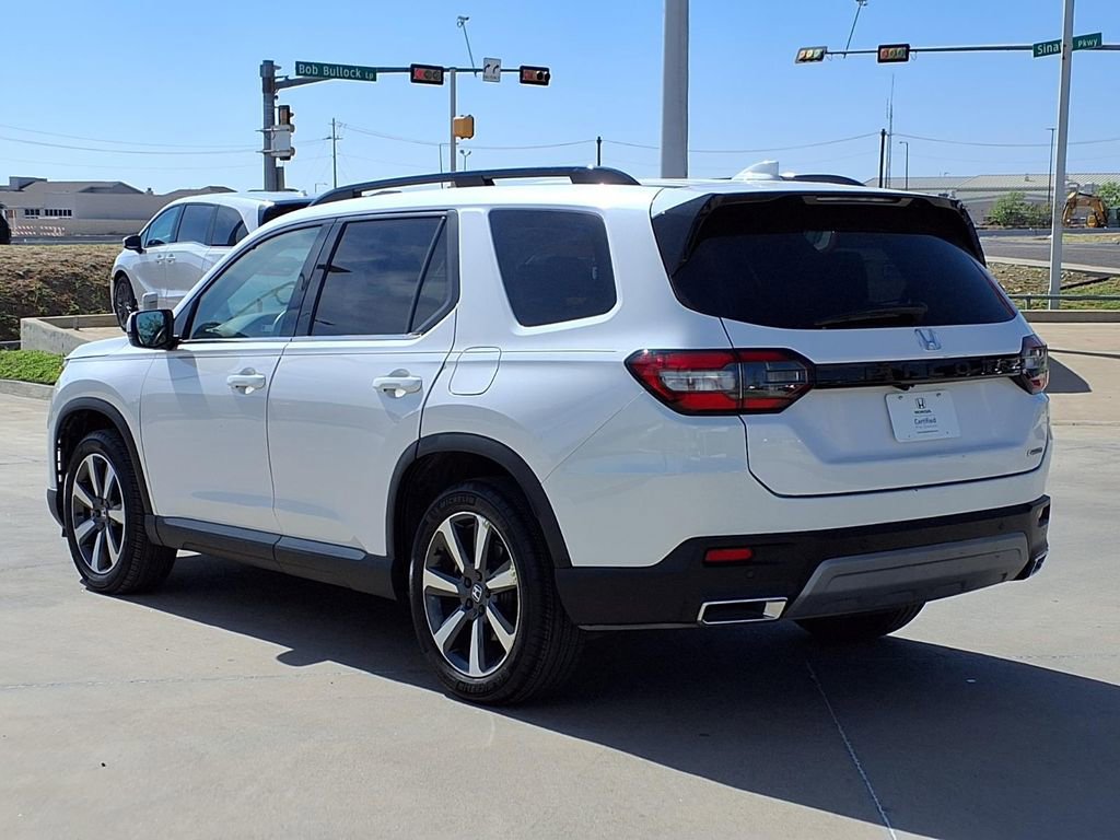 Certified 2024 Honda Pilot Touring image 5