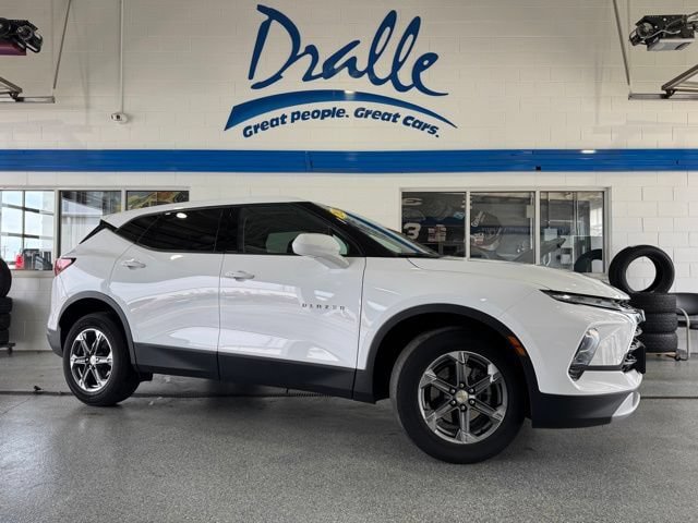 Used 2023 Chevrolet Blazer LT FWD image 1