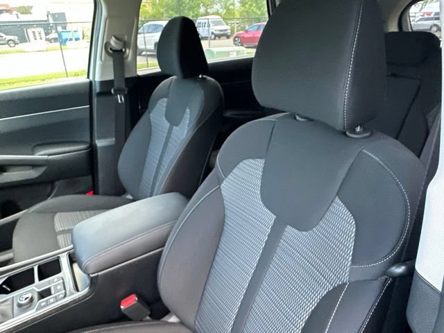 New 2026 Kia Sorento LX FWD image 8