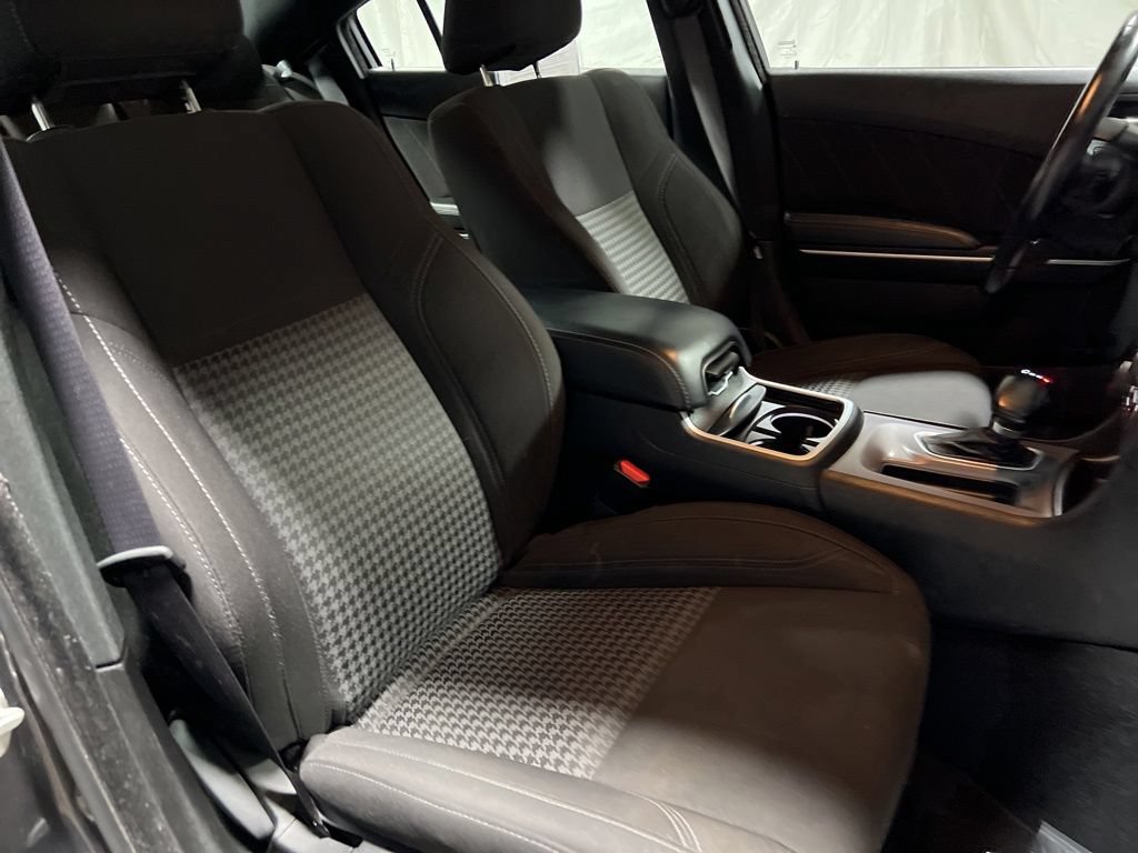 Used 2023 Dodge Charger SXT RWD image 9