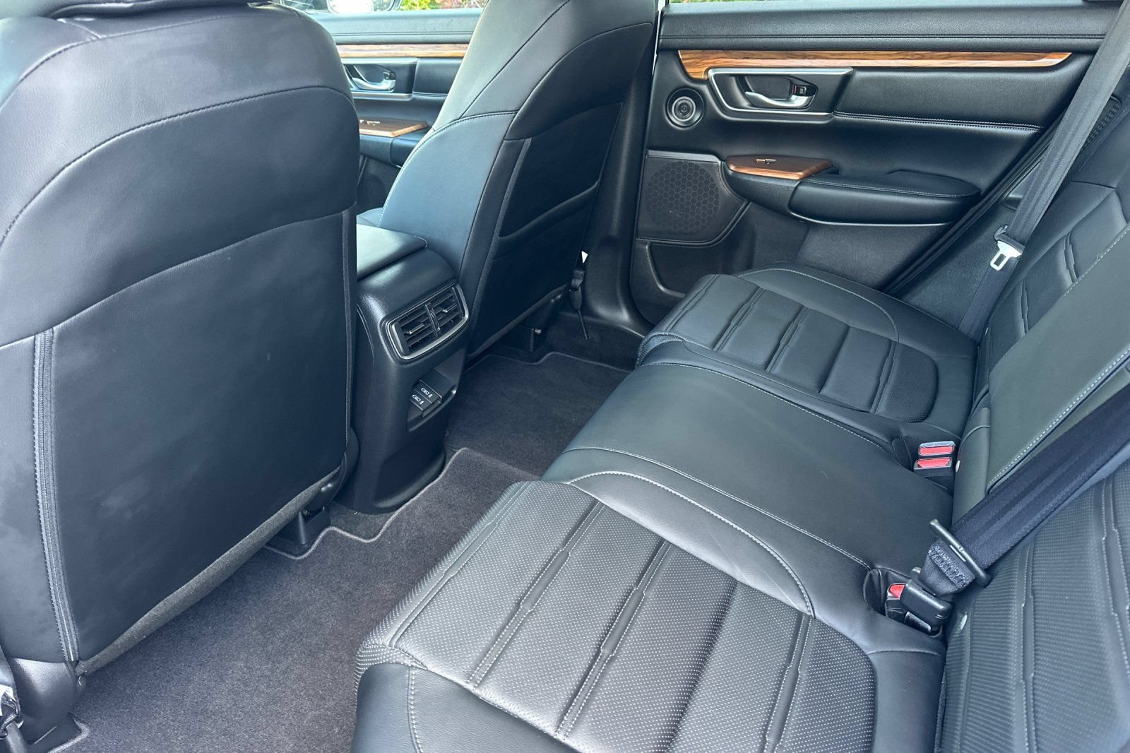 Used 2022 Honda CR-V Touring image 13