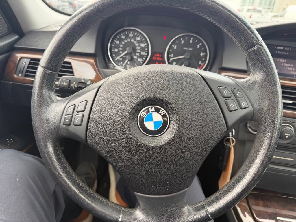 Used 2006 BMW 325i Sedan RWD image 10