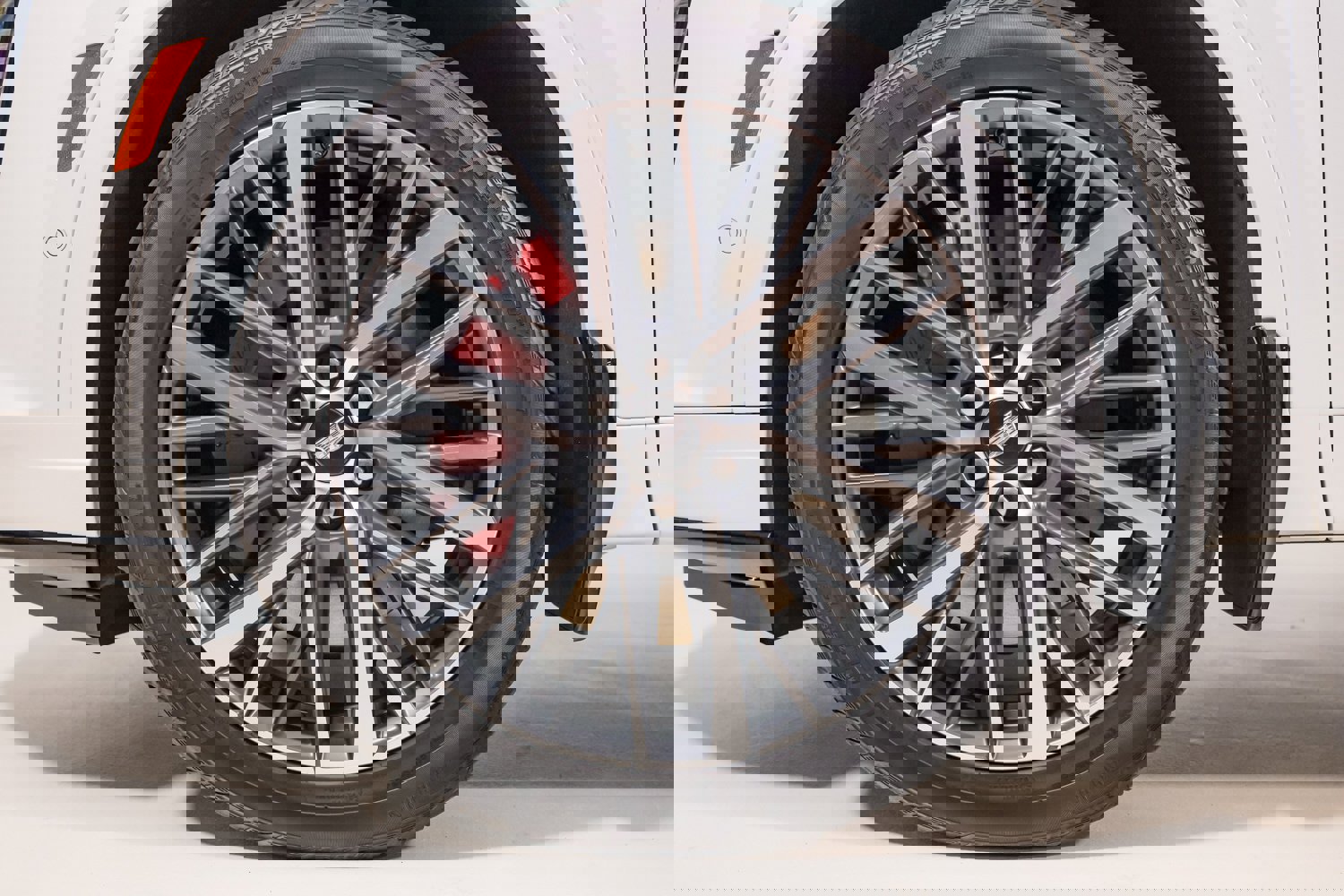 Used 2024 Cadillac XT6 Sport w/ Technology Package image 15