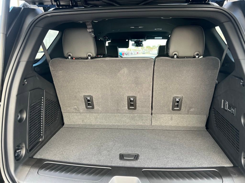 New 2026 Chevrolet Tahoe LT w/ Comfort Package RWD image 17