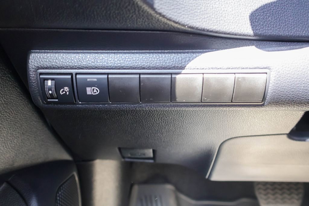 Used 2026 Toyota Corolla SE w/ SE Package FWD image 18