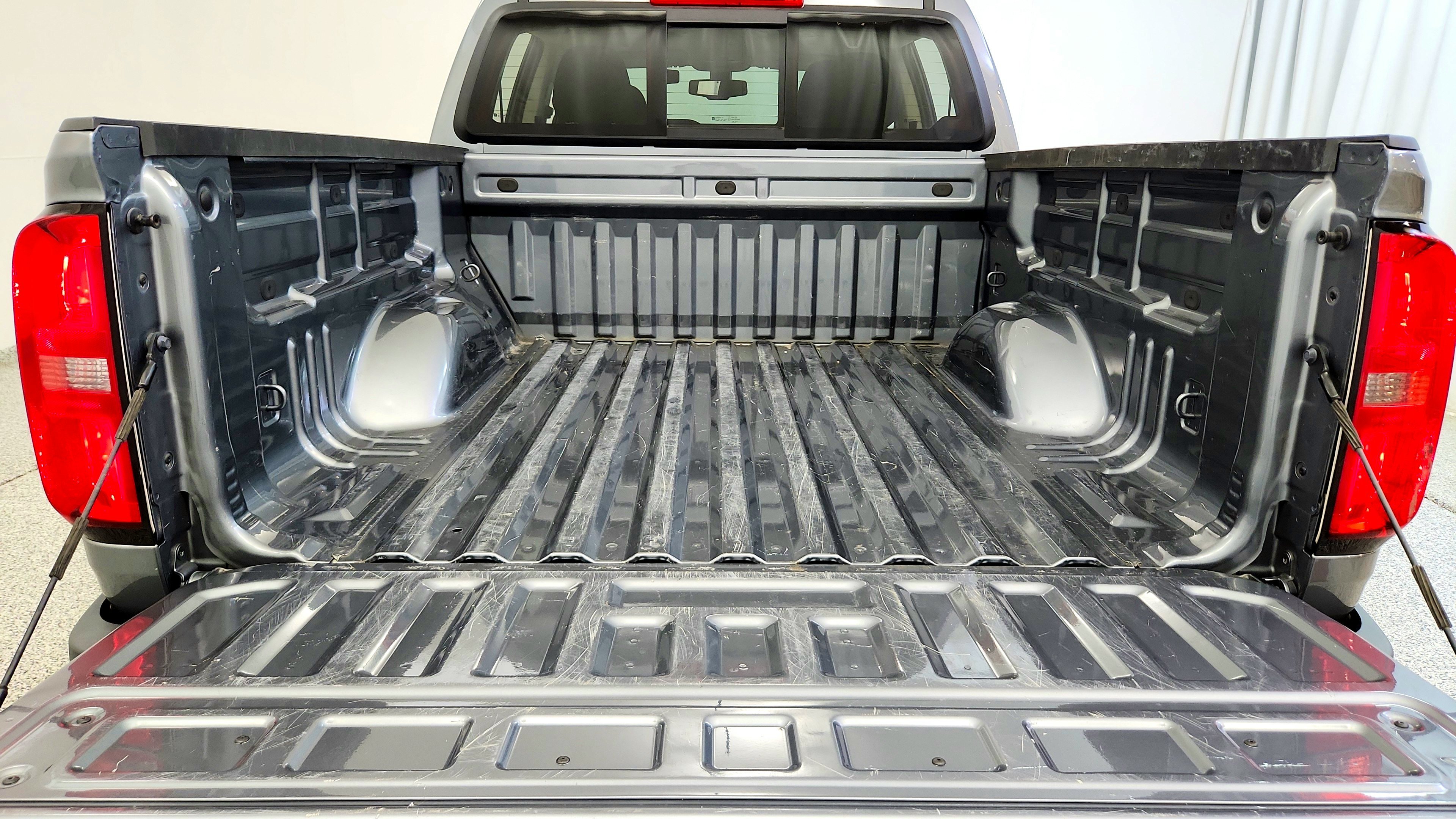 Used 2022 Chevrolet Colorado LT w/ LT Convenience Package AWD/4WD image 26
