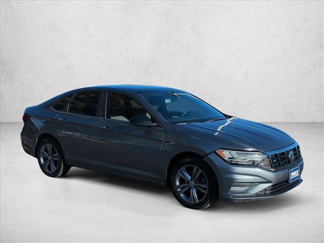 Used 2019 Volkswagen Jetta R-Line w/ R-Line Cold Weather Package FWD image 3