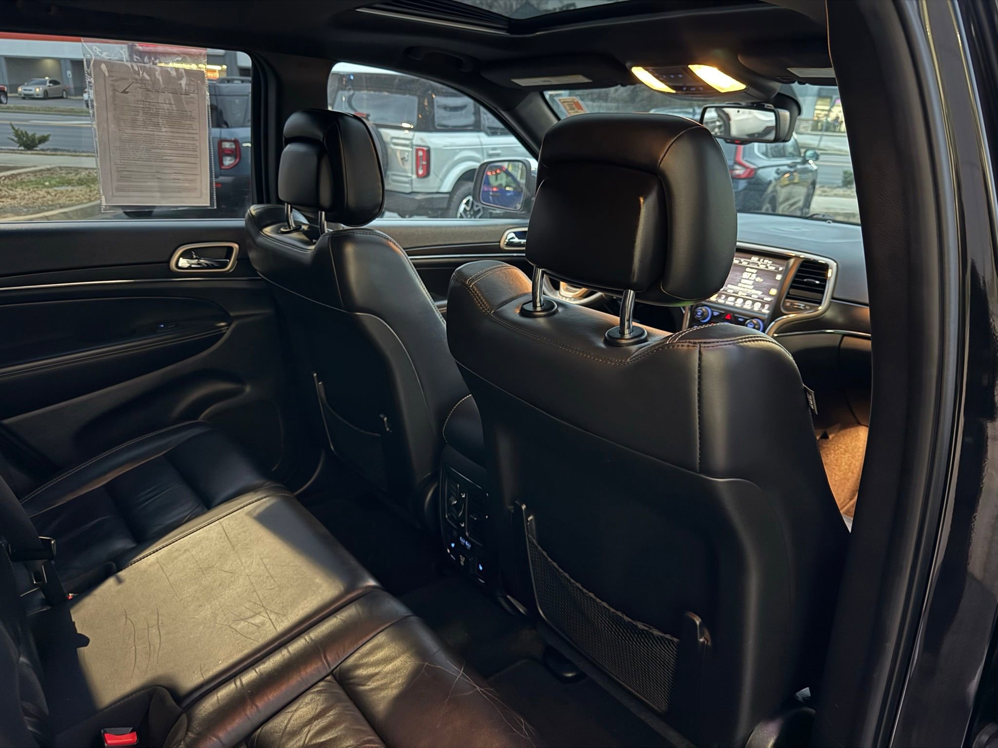 Used 2015 Jeep Grand Cherokee Limited image 27