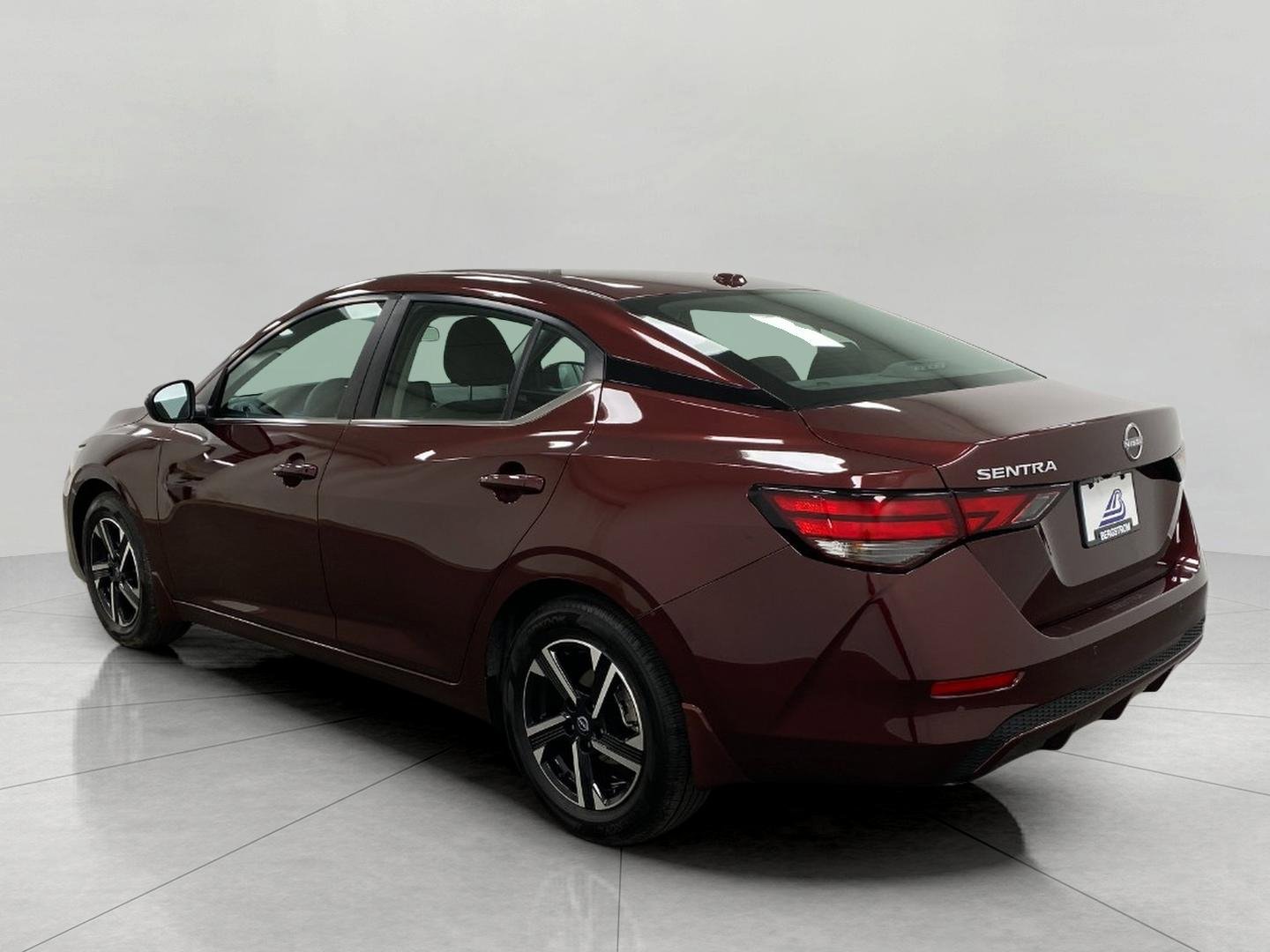 Certified 2025 Nissan Sentra SV FWD image 6