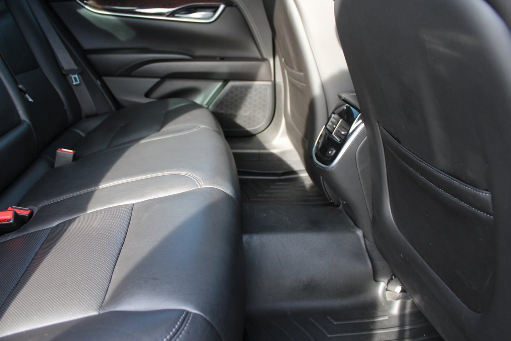 Used 2016 Cadillac XTS Luxury image 25