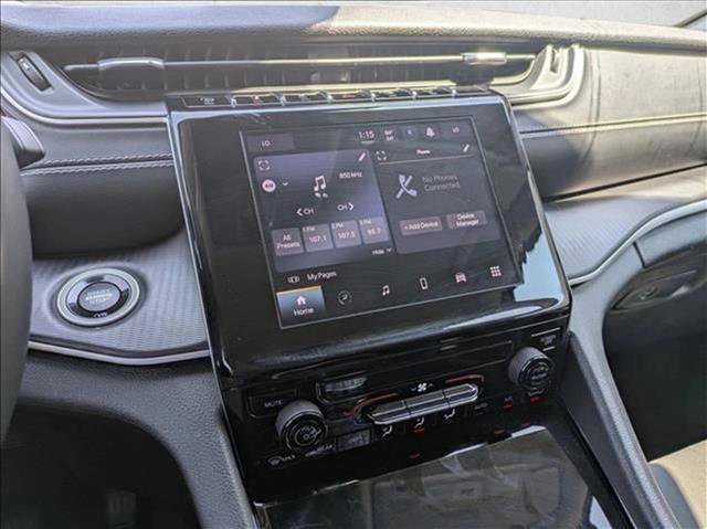 Used 2023 Jeep Grand Cherokee L Laredo image 13