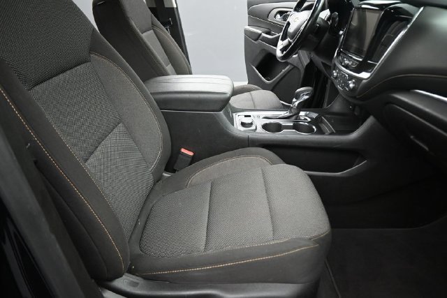 Used 2021 Chevrolet Traverse LT FWD image 22