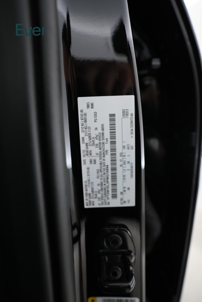 Used 2023 Ford F150 Lightning Lariat AWD/4WD image 23