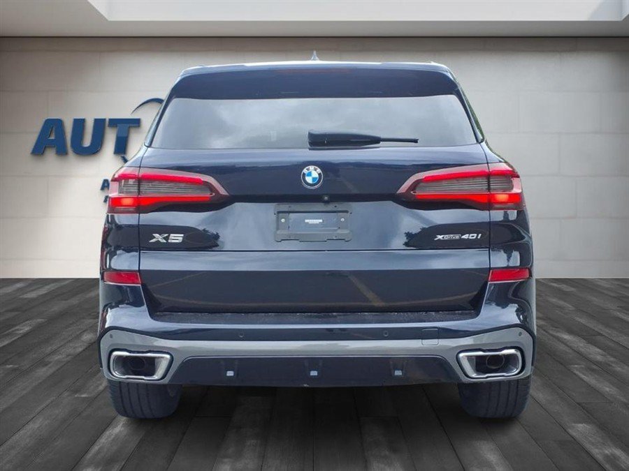 Used 2021 BMW X5 xDrive40i w/ M Sport Package AWD/4WD image 6