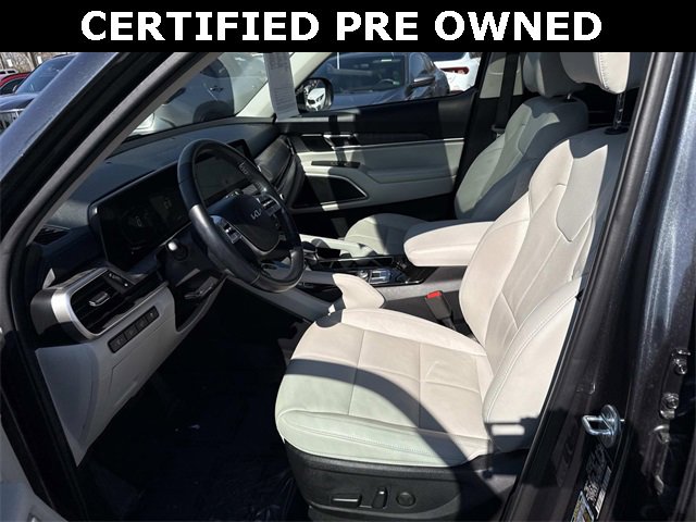 Used 2023 Kia Telluride EX w/ EX Captain's Chair Package image 14