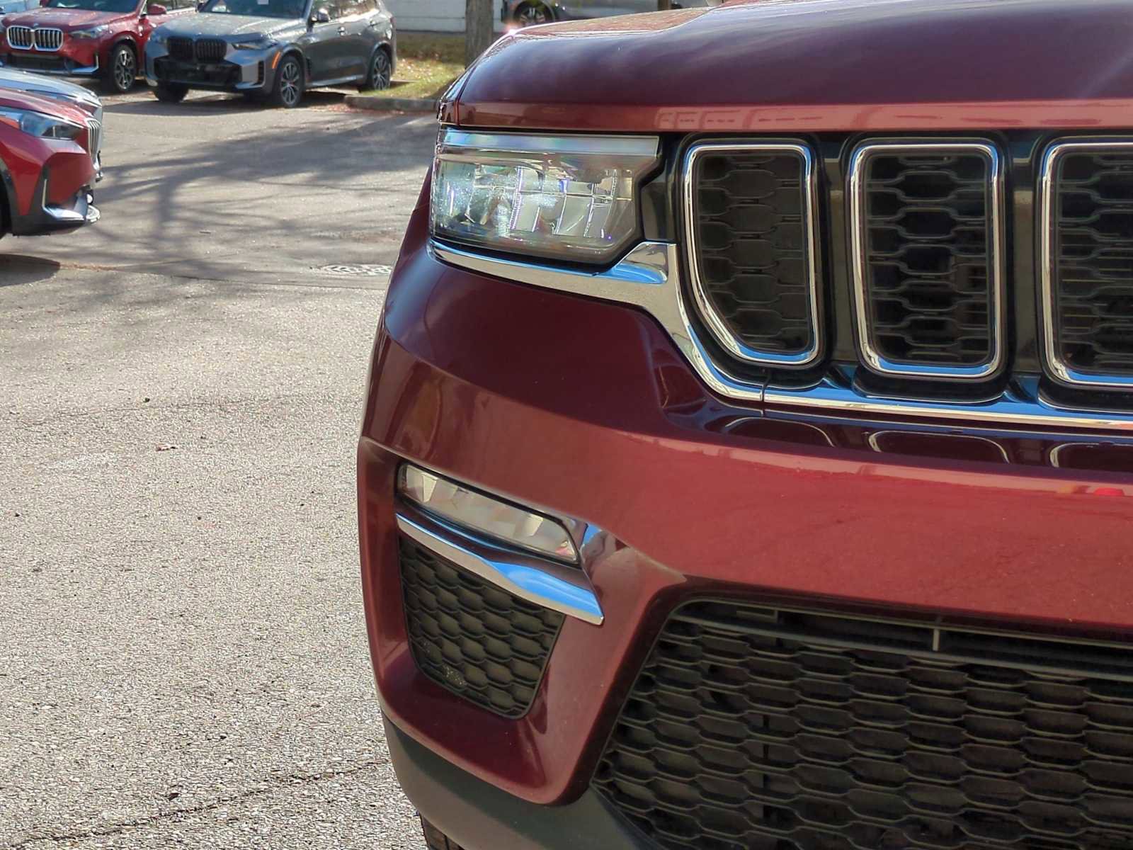 Used 2024 Jeep Grand Cherokee Limited image 11