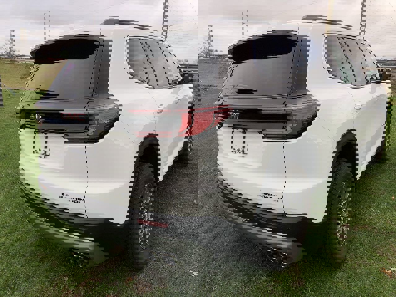 Used 2025 GMC Acadia Elevation image 5