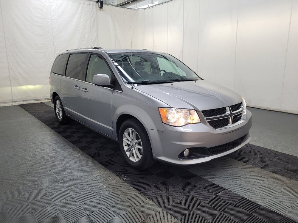Used 2019 Dodge Grand Caravan SXT w/ Driver Convenience Group FWD image 13