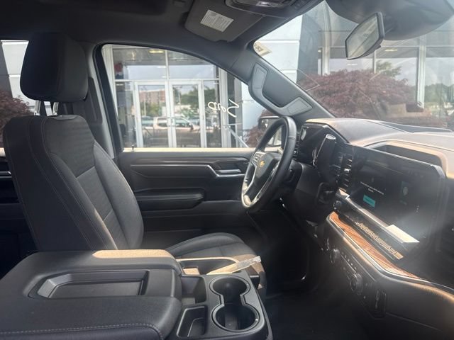 Used 2024 Chevrolet Silverado 1500 LT w/ Protection Package AWD/4WD image 26