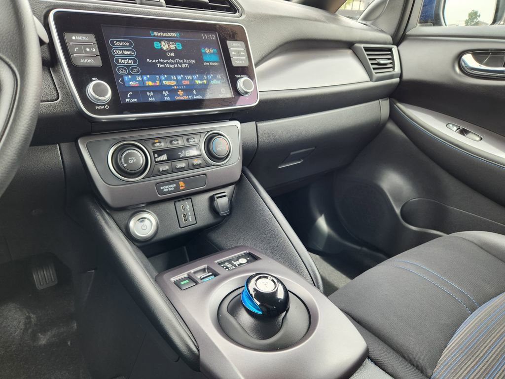 Used 2025 Nissan Leaf S FWD image 16