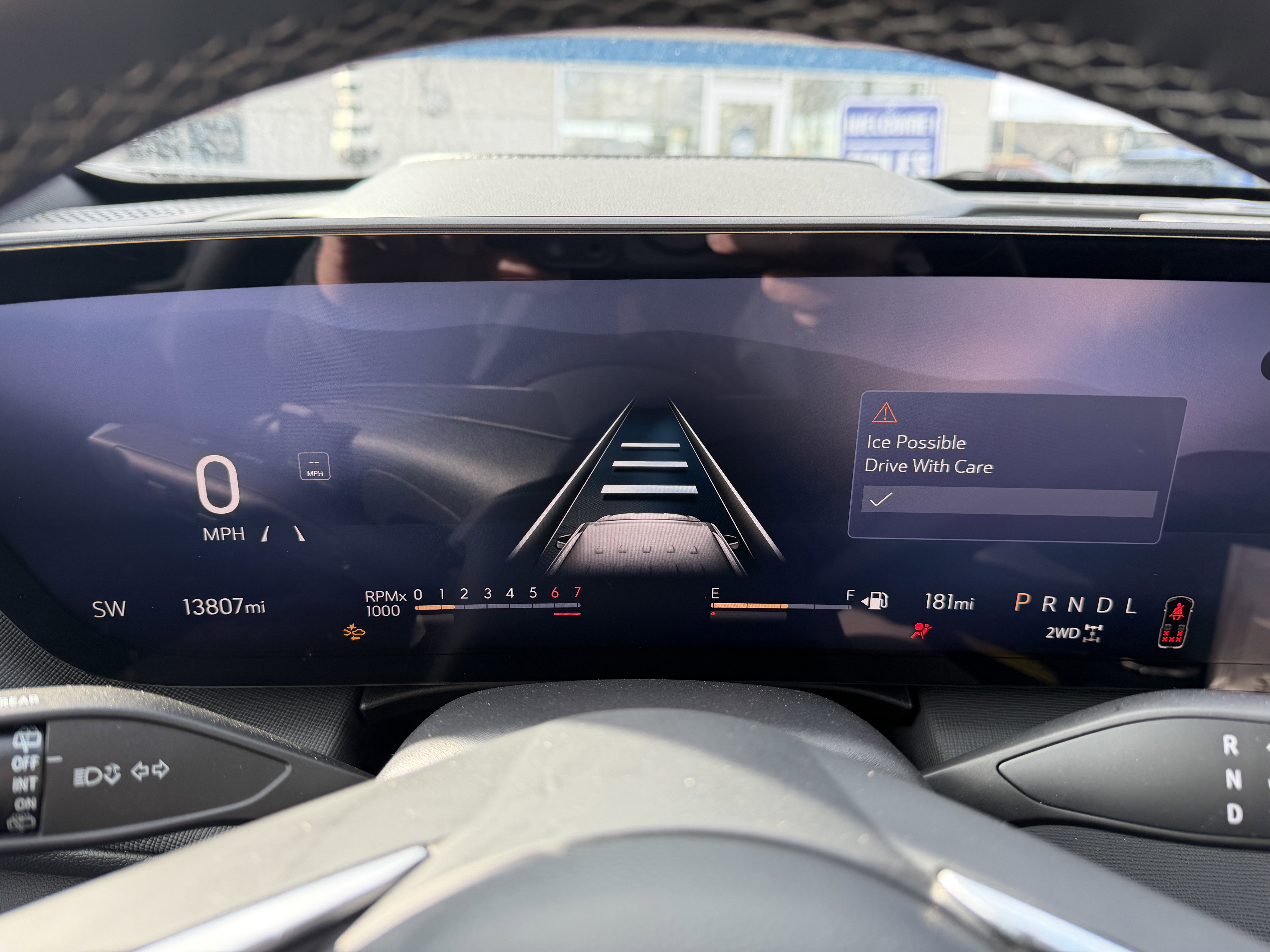 Used 2025 Buick Enclave Preferred AWD/4WD image 18