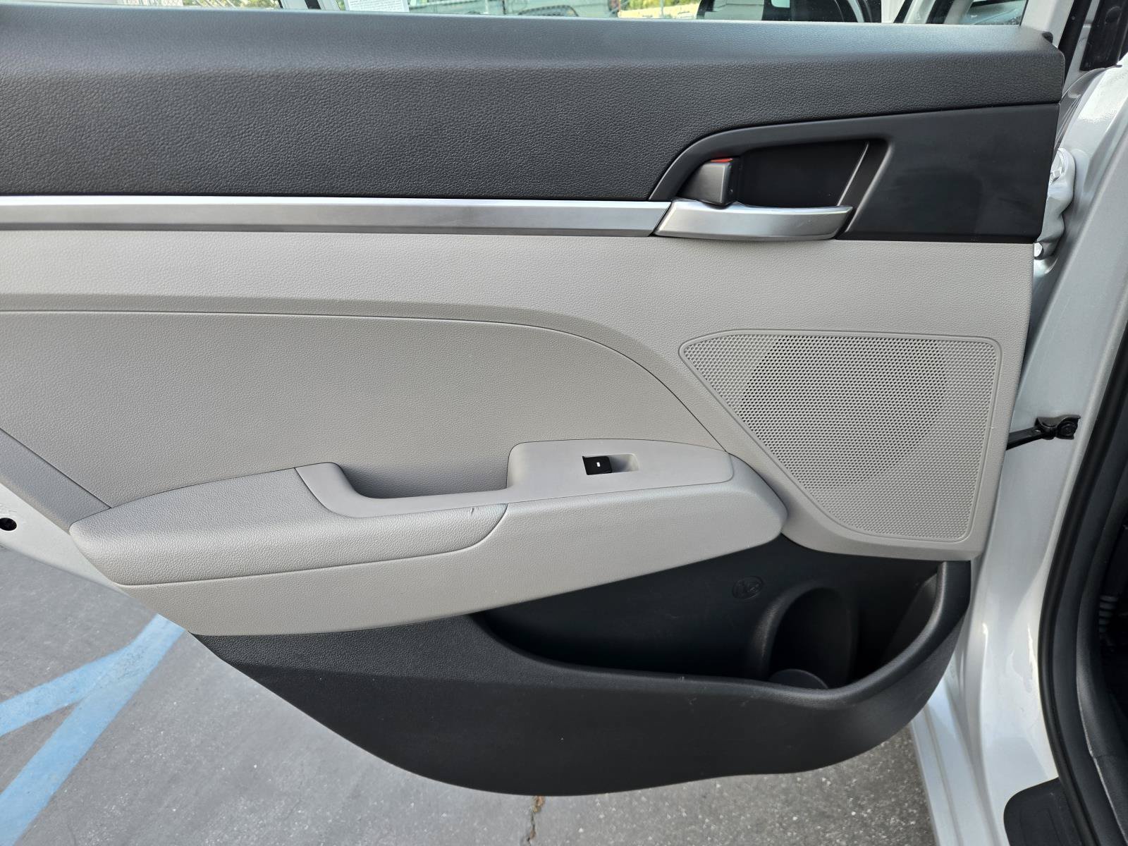 Used 2019 Hyundai Elantra SE FWD image 23