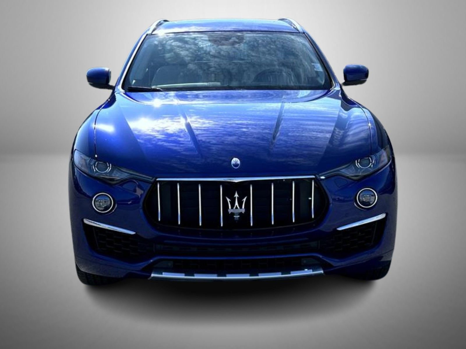 Used 2019 Maserati Levante GranLusso image 2