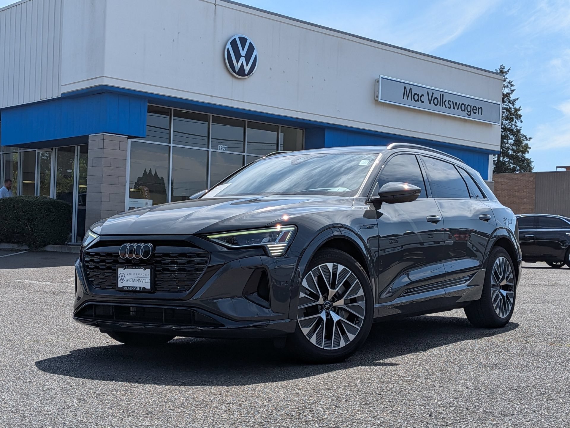 Used 2024 Audi Q8 e-tron Premium Plus w/ Prestige Package