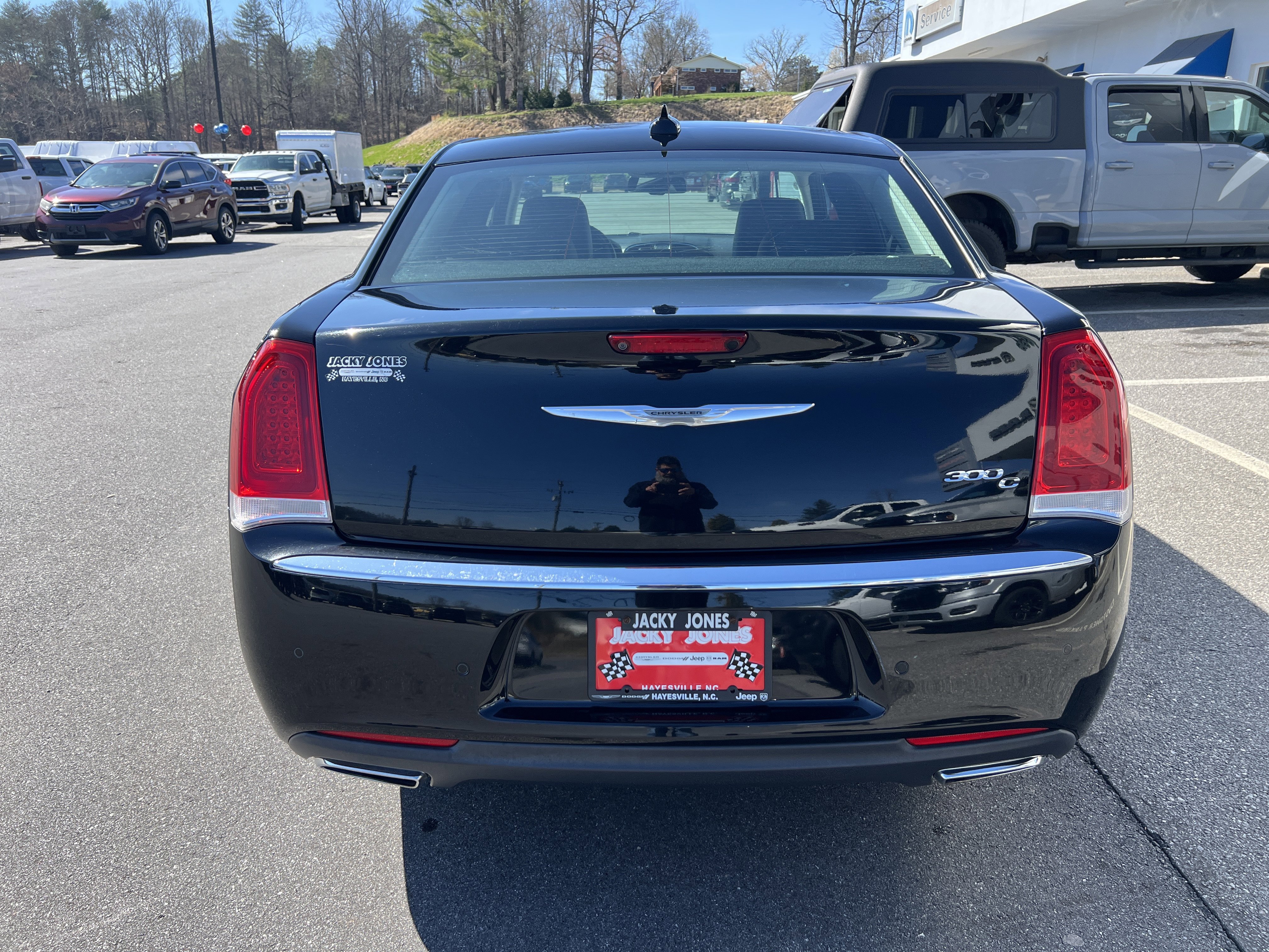 Used 2015 Chrysler 300 C w/ Light Group image 3