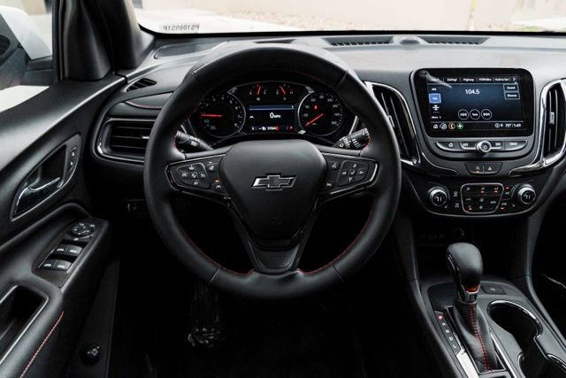 Used 2023 Chevrolet Equinox RS image 24