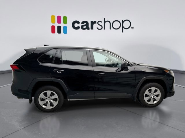 Used 2022 Toyota RAV4 LE image 6