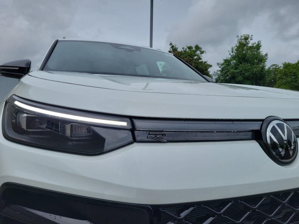 New 2026 Volkswagen Tiguan SE R-Line AWD/4WD image 23