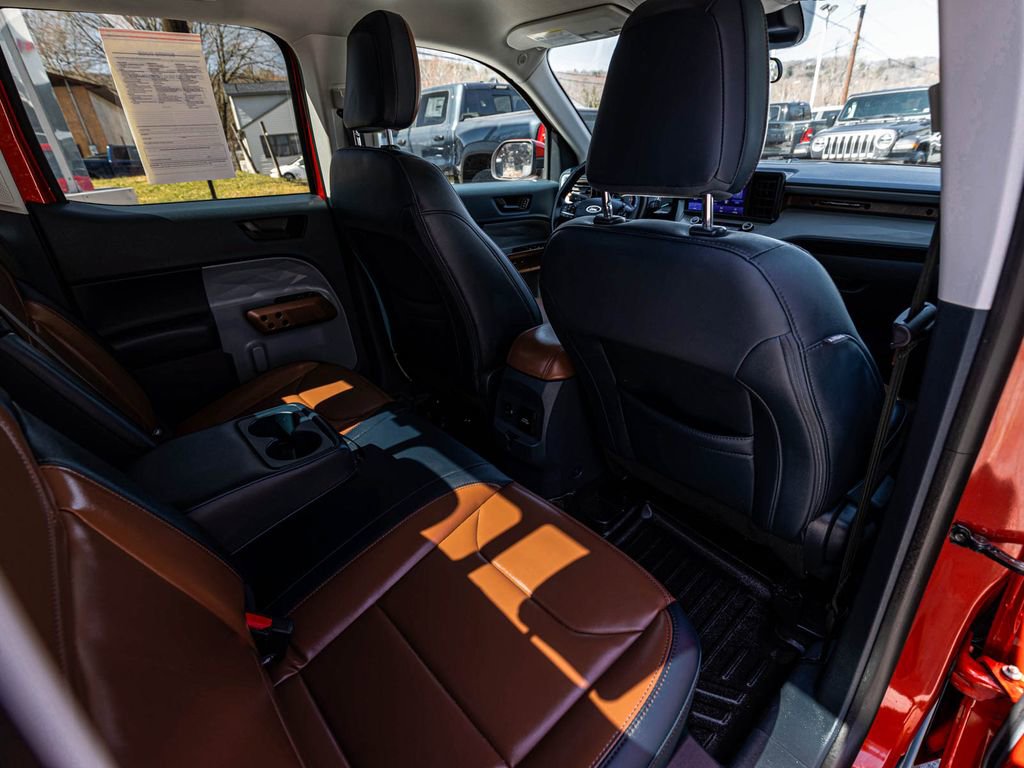 Used 2022 Ford Maverick Lariat w/ Lariat Luxury Package image 31