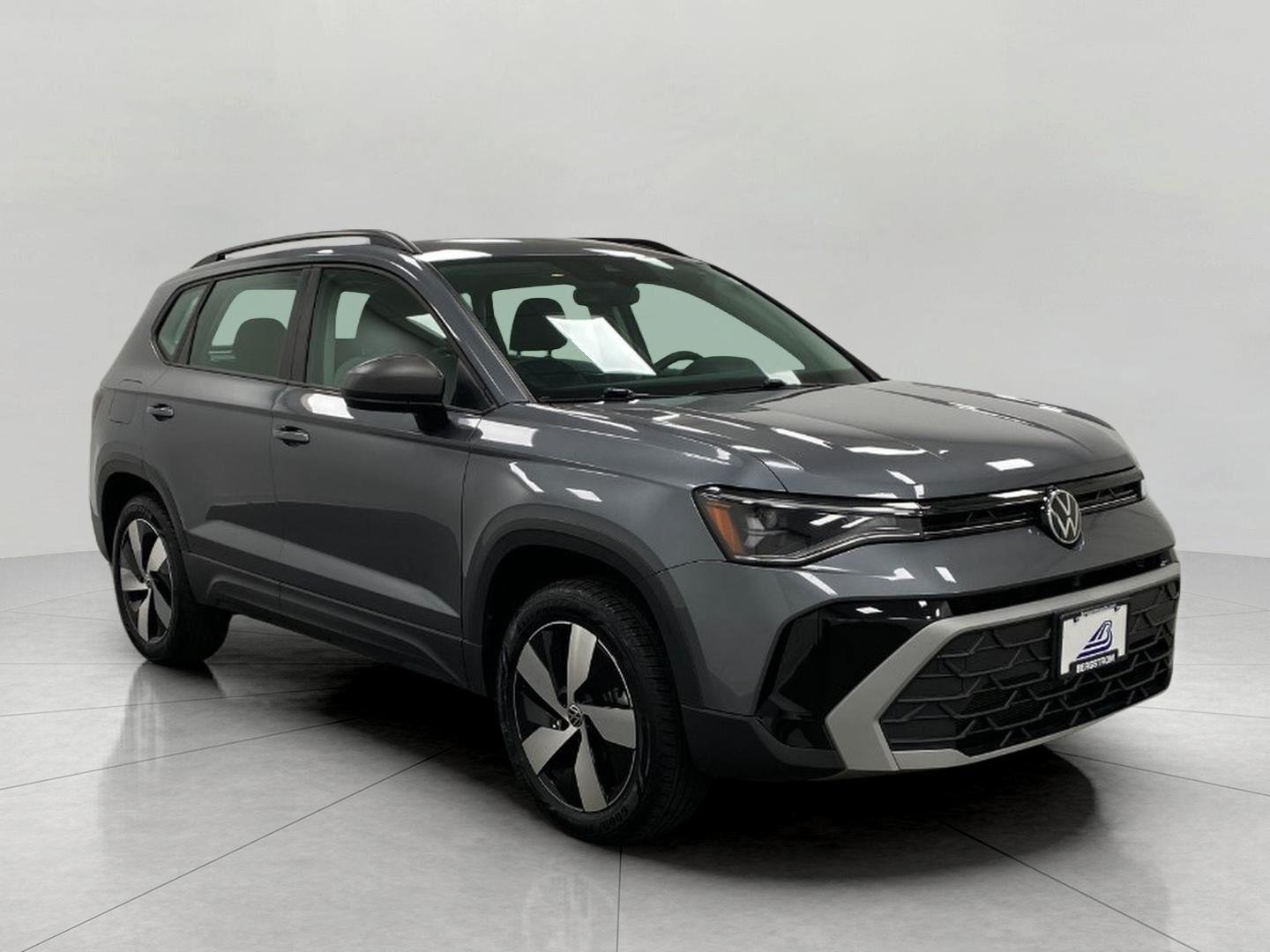 Used 2025 Volkswagen Taos S AWD/4WD image 31