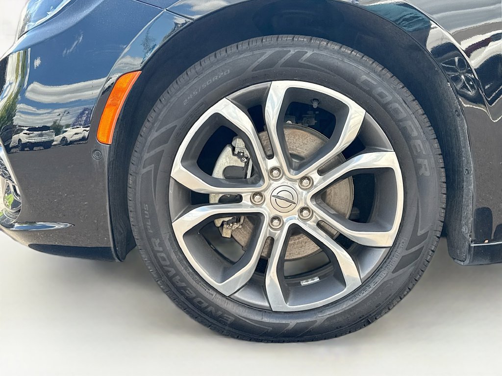 Used 2024 Chrysler Pacifica Pinnacle FWD image 36
