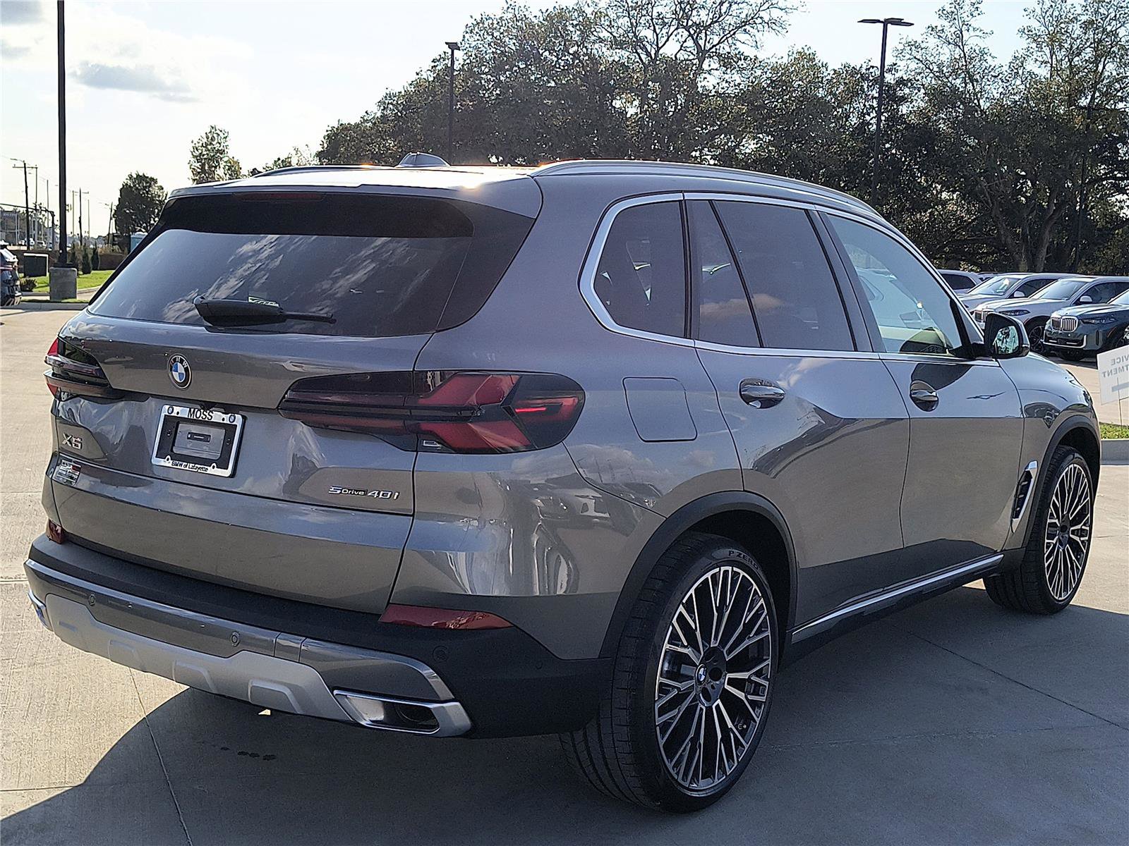 New 2026 BMW X5 sDrive40i w/ Climate Comfort Package image 5