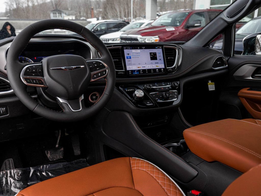 New 2026 Chrysler Pacifica Pinnacle AWD/4WD image 14