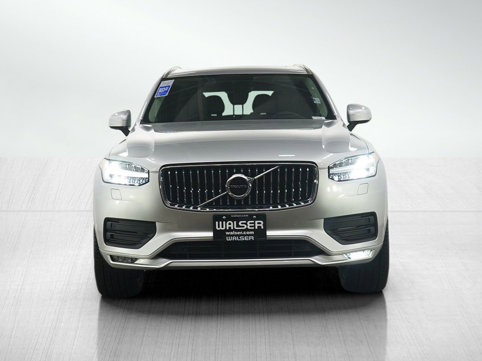 Used 2022 Volvo XC90 T6 Momentum w/ Climate Package image 9