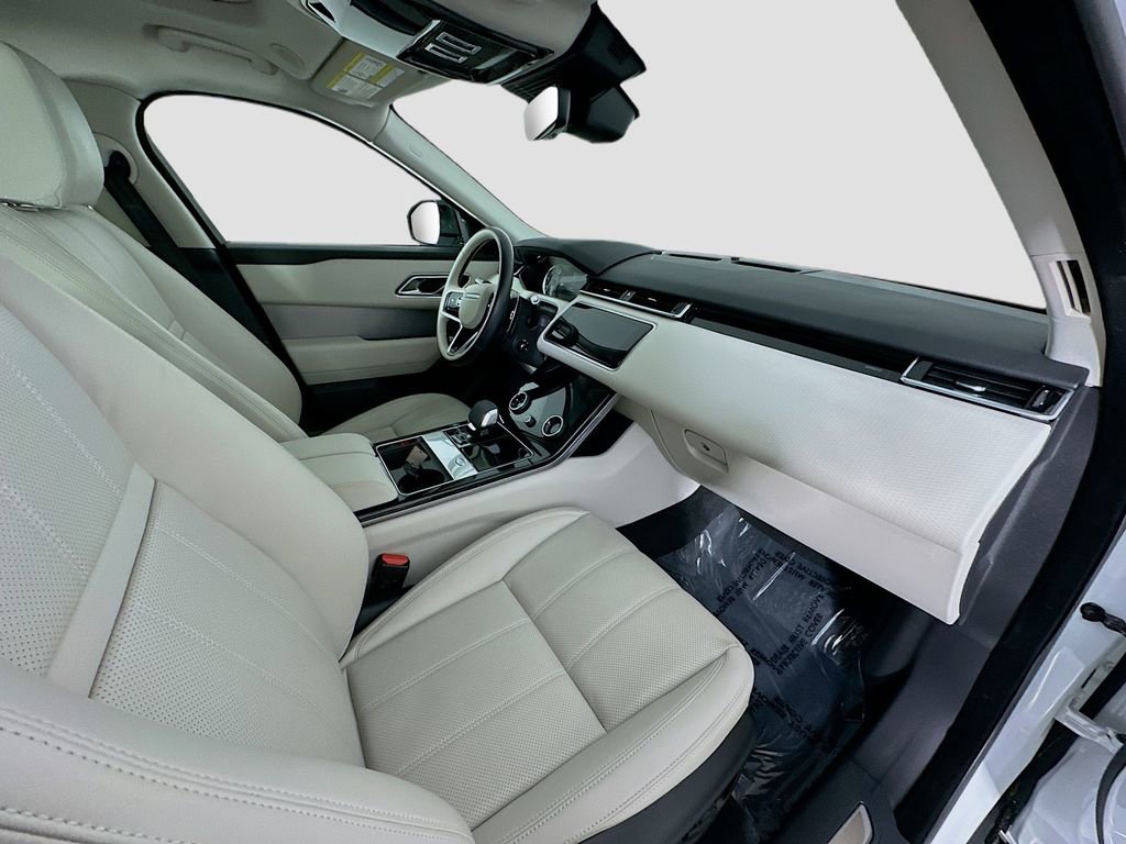 Used 2022 Land Rover Range Rover Velar R-Dynamic S image 30