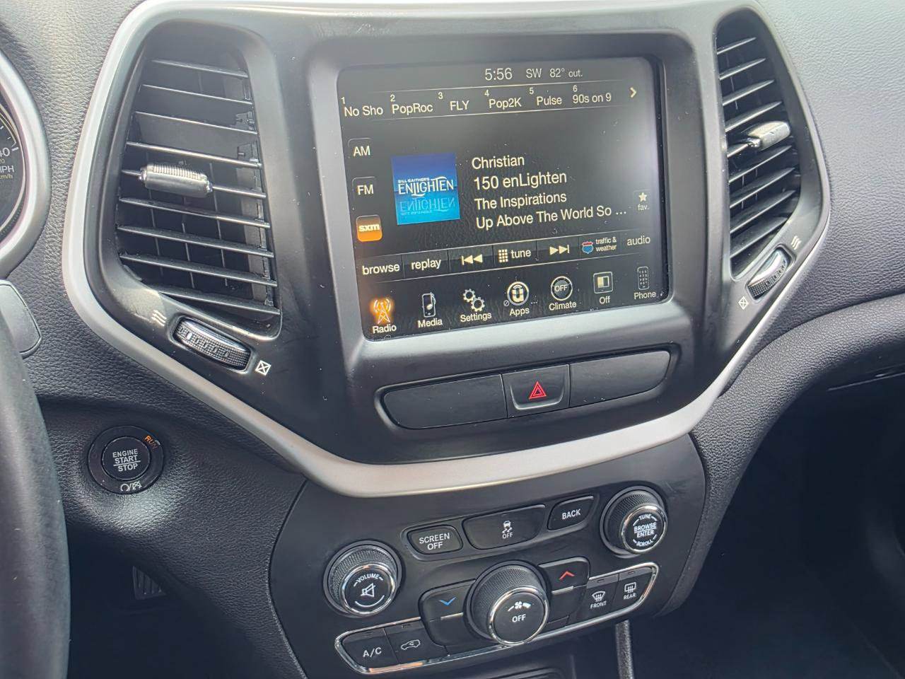 Used 2018 Jeep Cherokee Latitude Plus FWD image 8