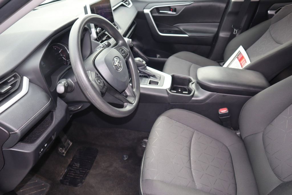 Used 2024 Toyota RAV4 XLE image 17
